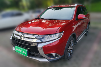 三菱 欧蓝德 2016款 2.4L 四驱豪华版 7座