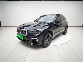 宝马X5 2022款 xDrive 30Li 尊享型M运动套装
