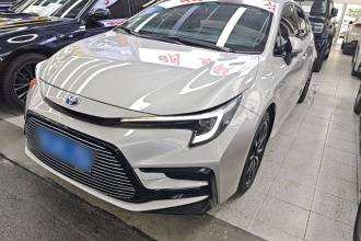 丰田 雷凌 2023款 智能电混双擎 1.8L 运动版