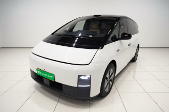 理想汽车 理想MEGA 2025款 Ultra 智能焕新版