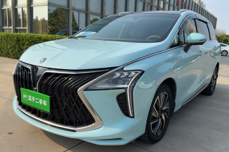 东风风行 风行游艇 2022款 1.5T DCT逐浪版