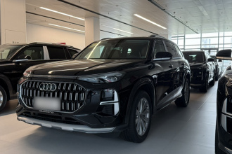 奥迪Q6 2024款 45 TFSI quattro 齐云型 羽林套装 6座