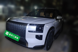 极氪9X 2025款 Ultra版 70kWh 六座