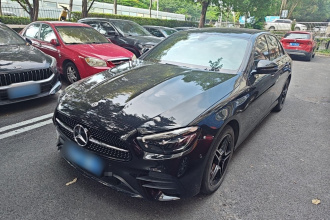 奔驰E级(进口) 2022款 E 300 时尚型运动版