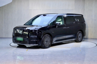 极氪009 2024款 七座过道版四驱 108kWh