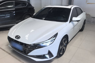 现代 伊兰特 2021款 240TGDi DCT LUX尊贵版