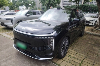 智己汽车 智己LS8 2026款 52 Max+ 科技旗舰大五座