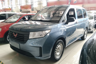 五菱汽车 五菱宏光PLUS 2020款 1.5L 手动标准型 7座