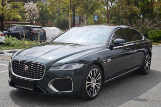 捷豹XFL 2023款 XFL 2.0T P250 两驱尊享豪华版