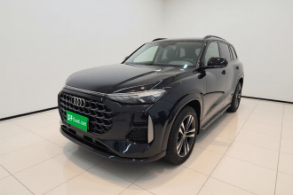 奥迪Q6 2024款 45 TFSI quattro 齐云型 飞骑套装 7座