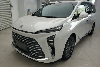 别克GL8 2025款 陆尊 智享版