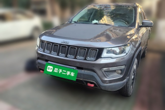 Jeep 指南者 2017款 200TS 自动高性能四驱版