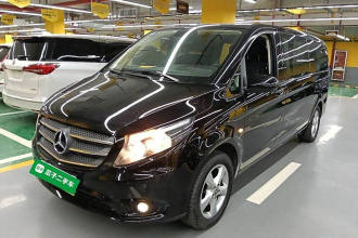 奔驰 威霆 2018款 2.0T 精英版 7座 国VI