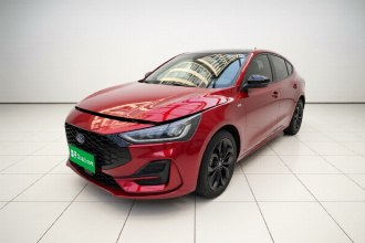 福特 福克斯 2022款 两厢 EcoBoost 180 自动ST Line