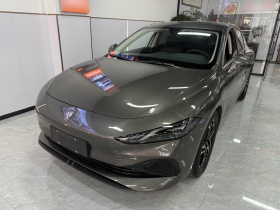 荣威D7 2023款 DMH 125km 超越版