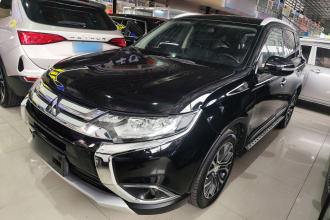 三菱 欧蓝德 2018款 2.4L 四驱精英版 5座