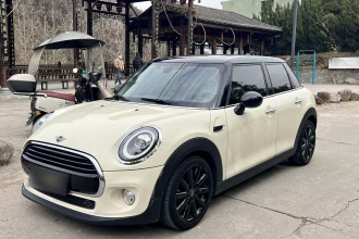 MINI 2018款 1.5T COOPER 艺术家 五门版