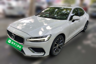 沃尔沃S60 2021款 T4 智逸豪华版