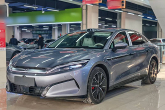 比亚迪 汉L 2025款 DM-i 200KM激光雷达旗舰型