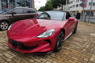 名爵 MG Cyberster 2024款 520km 传奇四驱版