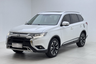 三菱 欧蓝德 2019款 2.0L 两驱畅享版 5座 国VI