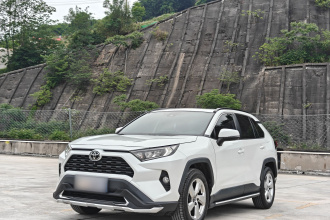 丰田 RAV4荣放 2021款 2.0L CVT两驱风尚PLUS版