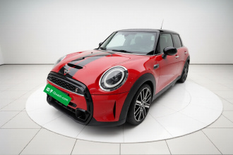 MINI 2022款 2.0T COOPER S 艺术家 五门版