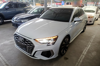 奥迪A3 2024款 A3L Limousine 35 TFSI 时尚运动型