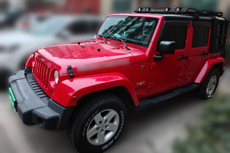 Jeep 牧马人 2015款 2.8TD Sahara 四门舒享版