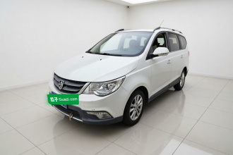 宝骏730 2014款 1.5L 手动舒适ESP版 7座