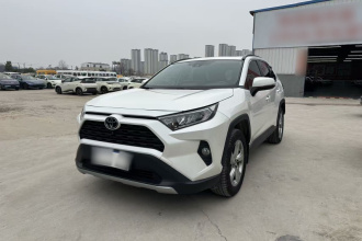 丰田 RAV4荣放 2020款 2.0L CVT四驱风尚PLUS版