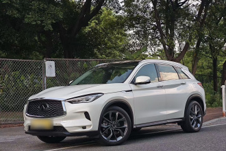 英菲尼迪QX50 2024款 2.0T 四驱豪华版