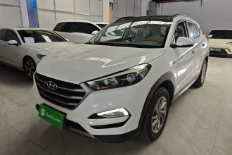 现代 途胜 2015款 1.6T 双离合两驱智能型