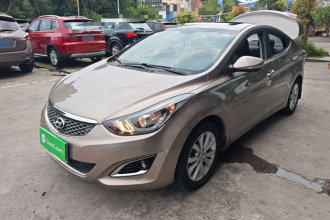 现代 朗动 2016款 1.6L 自动尊贵型