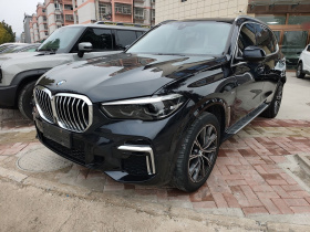 宝马X5 2022款 改款 xDrive 30Li M运动套装