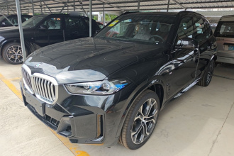 宝马X5 2026款 改款 xDrive 40Li M运动曜夜套装