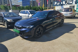 宝马i3 2023款 eDrive 40 L 曜夜套装