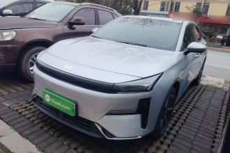 吉利银河 银河L6 2025款 EM-i 140km 星舰版