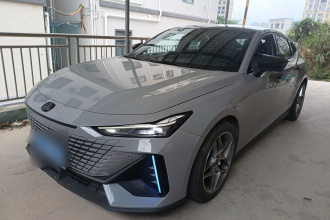 长安UNI-V 2022款 1.5T 尊贵型