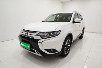 三菱 欧蓝德 2019款 2.4L 四驱致享版 5座 国VI