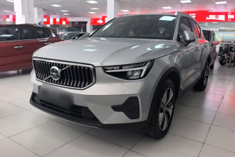 沃尔沃XC40 2024款 B3 智远豪华版