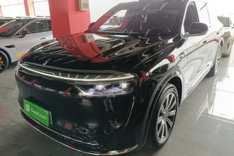鸿蒙智行 问界M8 2025款 增程 Max+版 53.4kWh 6座版 (192线激光雷达）