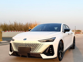 长安UNI-V 2024款 1.5T 高能版