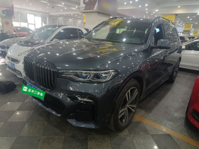 宝马X7 2022款 xDrive40i 尊享型M运动套装