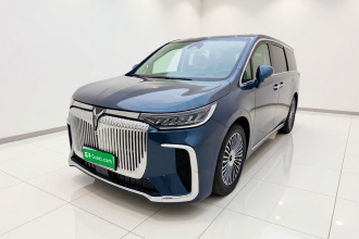 岚图汽车 岚图梦想家 2025款 PHEV 四驱旗舰鲲鹏版