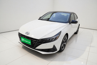 现代 伊兰特 2022款 1.5L CVT LUX尊贵版