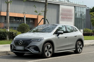 奔驰EQE SUV 2023款 350 4MATIC 豪华版