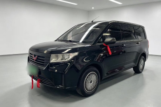 五菱汽车 五菱宏光PLUS 2020款 1.5L 手动标准型 5座