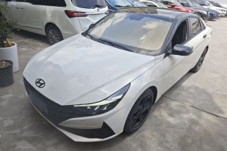 现代 伊兰特 2022款 1.5L CVT 20周年纪念款