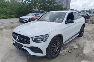 奔驰GLC轿跑 2023款 GLC 260 4MATIC 轿跑SUV